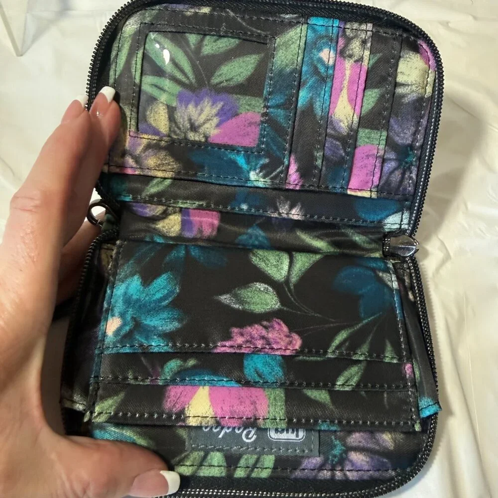 Lug Rodeo Wallet - Bloom Black compact rfid